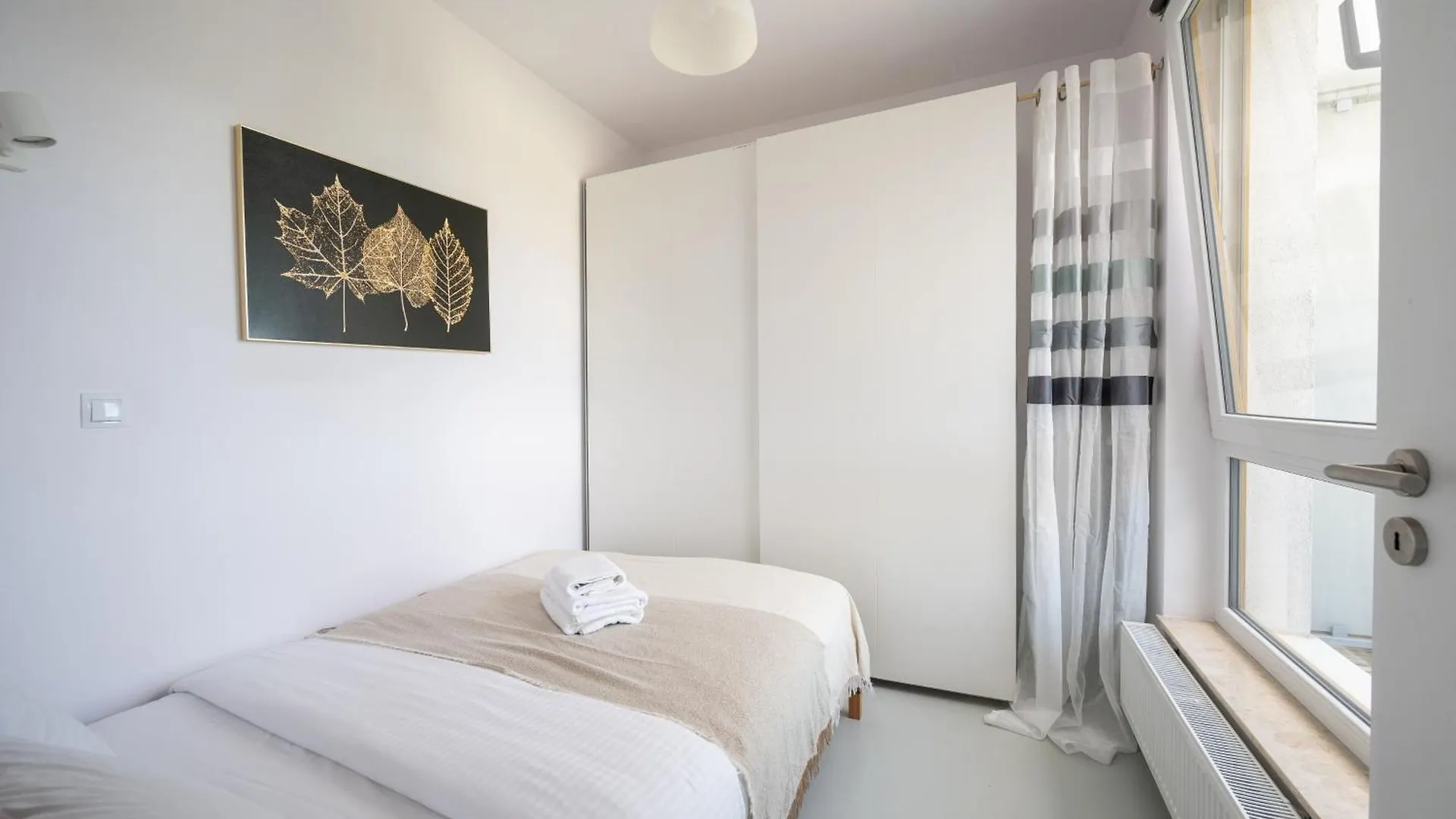 Kolska Bright Apartment وارسو